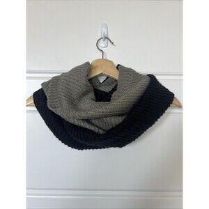 The North face Black & Gray Color Block Knit Infinity Scarf